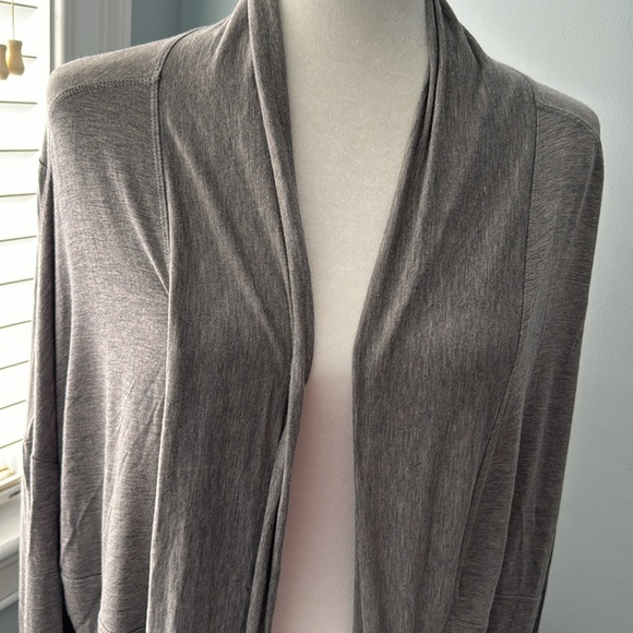 prAna Plus size Foundation Munra Wrap in Heather Grey, Size 1X - Picture 5 of 14